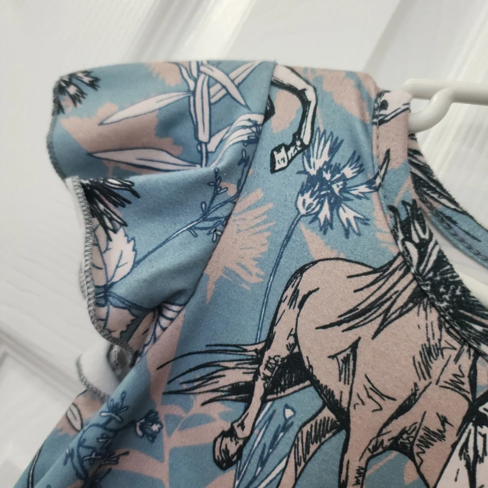 Blue Horse Themed Top with Distressed Denim Shorts Size: 4T